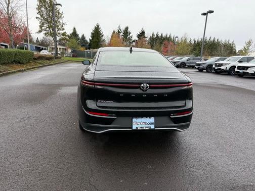 2024 Toyota Crown XLE