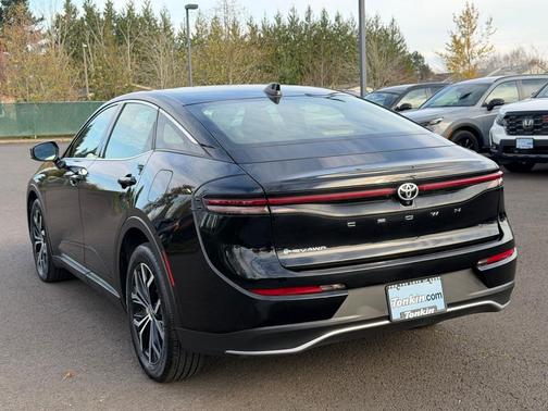 2024 Toyota Crown XLE