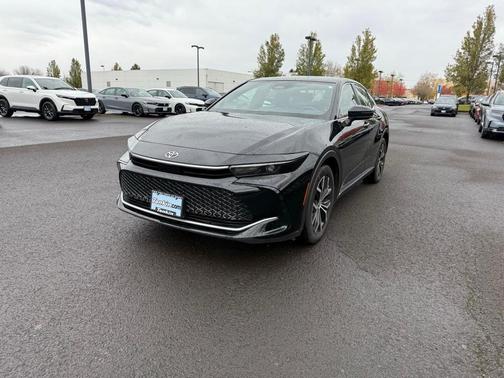 2024 Toyota Crown XLE