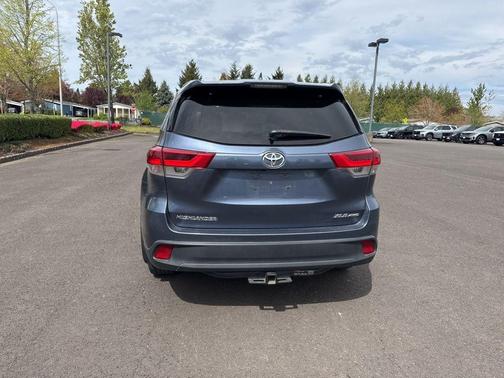 Shoreline Blue Pearl 2019 Toyota Highlander XLE