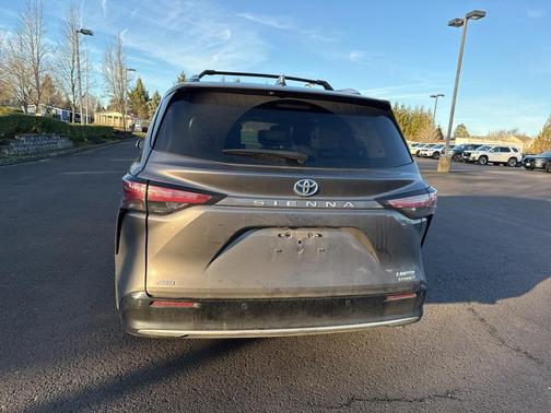 2024 Toyota Sienna Limited