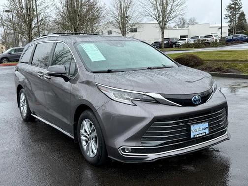 2024 Toyota Sienna Limited