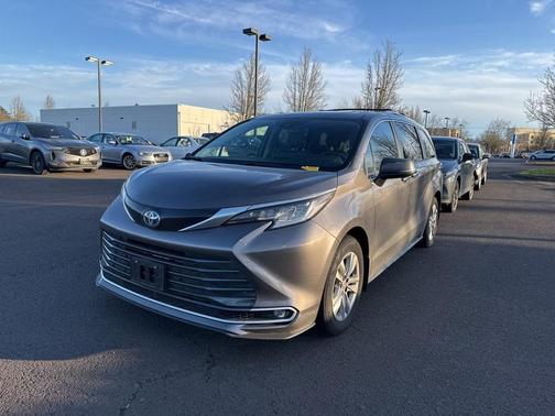 2024 Toyota Sienna Limited