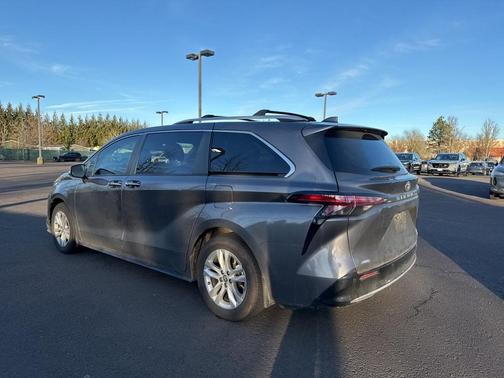 2024 Toyota Sienna Limited