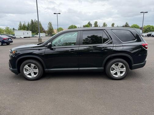 Crystal Black Pearl 2023 Honda Pilot LX