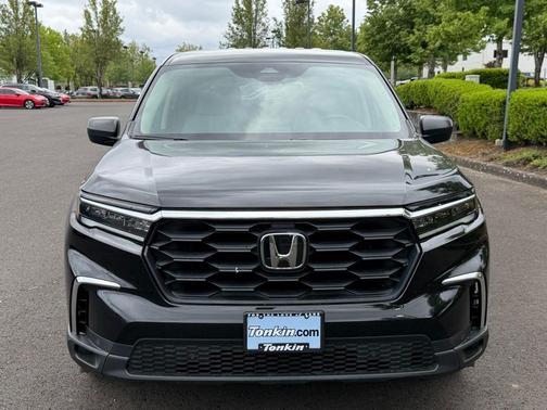 Crystal Black Pearl 2023 Honda Pilot LX