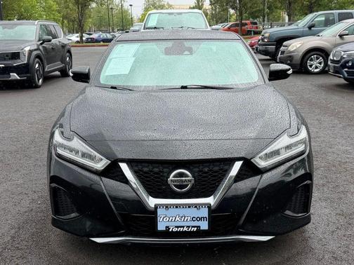 Black 2021 Nissan Maxima SV