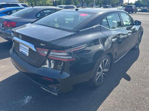 Black 2021 Nissan Maxima SV