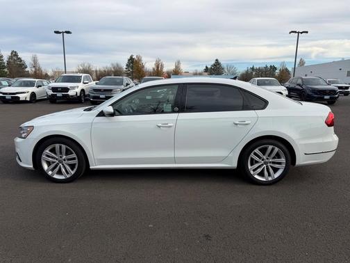 2019 Volkswagen Passat 2.0T Wolfsburg