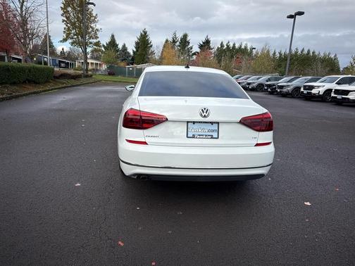 2019 Volkswagen Passat 2.0T Wolfsburg