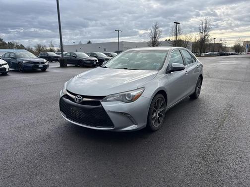 2016 Toyota Camry XSE