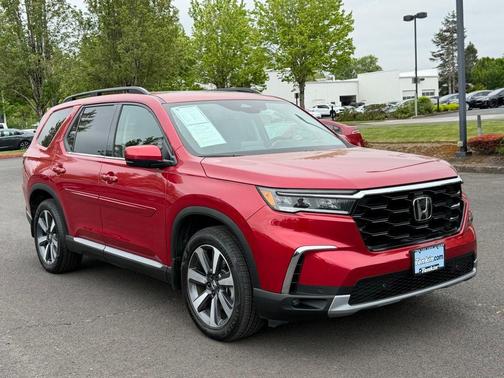 Radiant Red Metallic II 2025 Honda Pilot Touring
