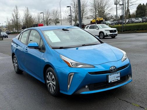 2021 Toyota Prius XLE