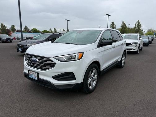Oxford White 2021 Ford Edge SE