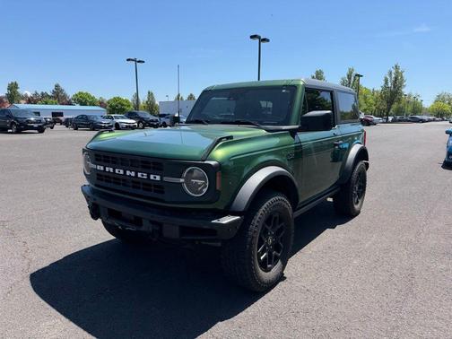 Eruption Green Metallic 2022 Ford Bronco Black Diamond