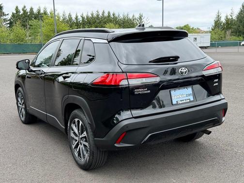 Jet Black 2022 Toyota Corolla Cross XLE
