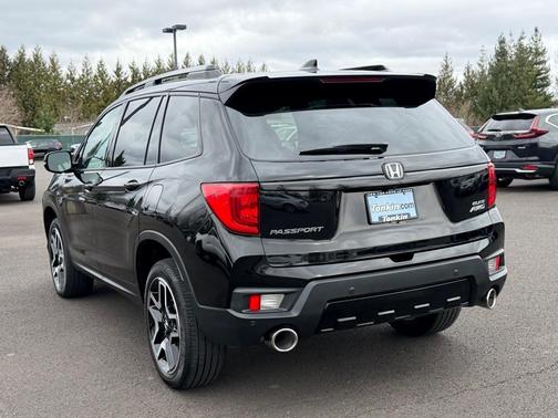 2023 Honda Passport Elite