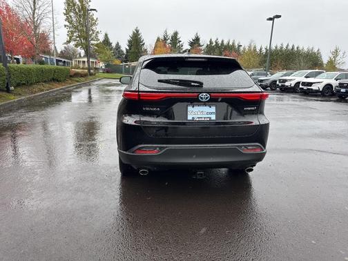 2022 Toyota Venza LE