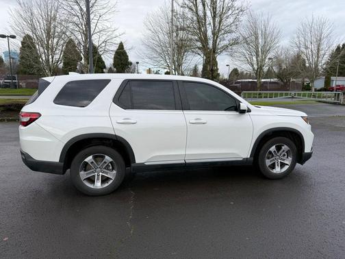 2023 Honda Pilot EX-L 8-Passenger