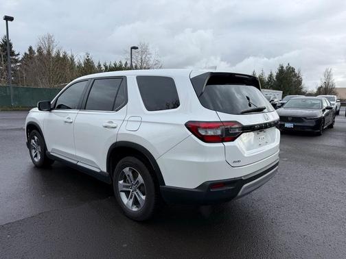 2023 Honda Pilot EX-L 8-Passenger