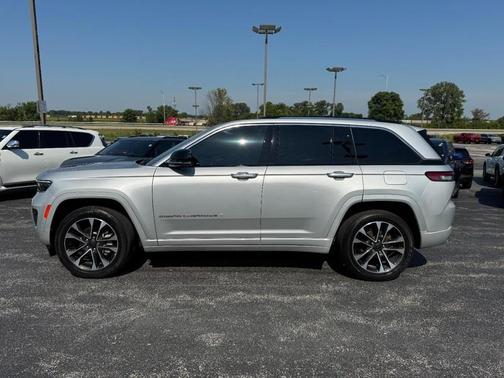 2022 Jeep Grand Cherokee Overland
