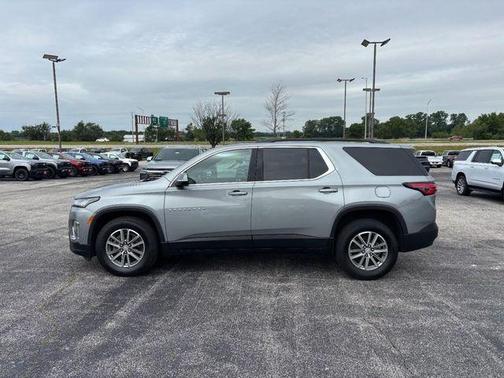 Sterling Gray Metallic 2023 Chevrolet Traverse LT Cloth