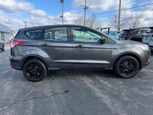 2016 Ford Escape S