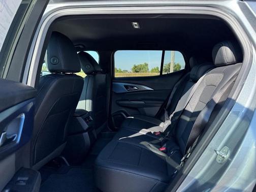2026 Chevrolet Equinox EV LT 2