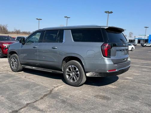 2025 Chevrolet Suburban LS