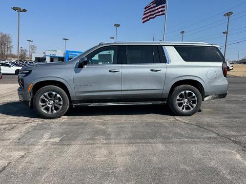 2025 Chevrolet Suburban LS