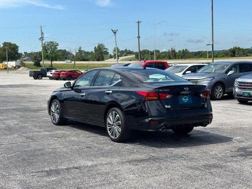 Black 2025 Nissan Altima SL