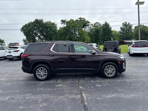 Black Cherry Metallic 2023 Chevrolet Traverse LT Cloth