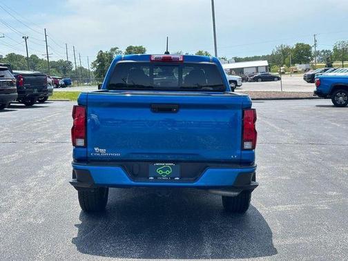 Glacier Blue Metallic 2024 Chevrolet Colorado LT