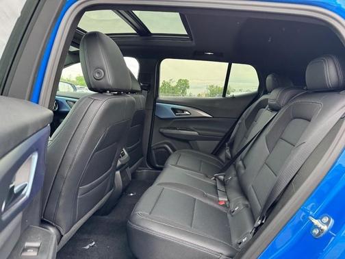 2025 Chevrolet Equinox EV LT 2