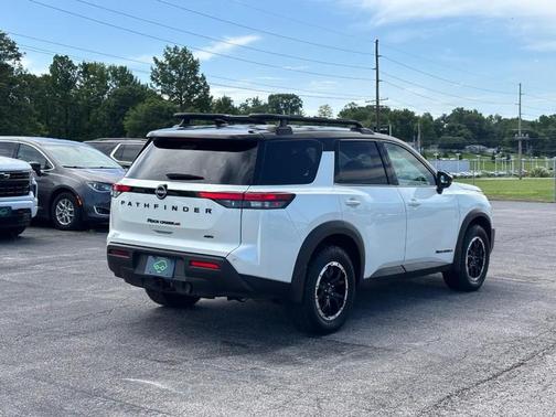 White 2024 Nissan Pathfinder Rock Creek