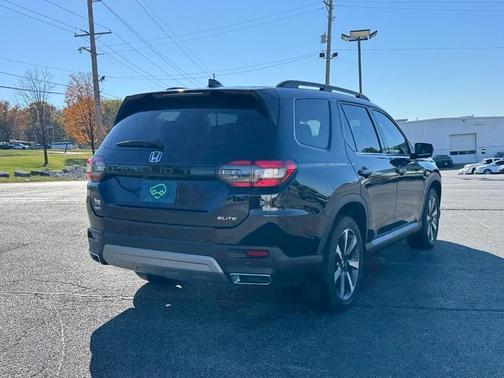 2023 Honda Pilot Elite