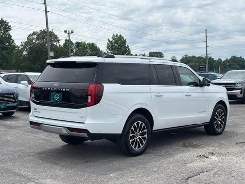 Oxford White 2025 Ford Expedition Max Platinum