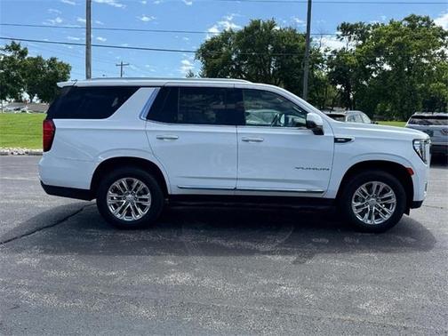 2022 GMC Yukon SLT