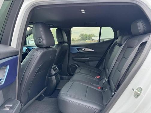 2026 Chevrolet Equinox EV LT 2