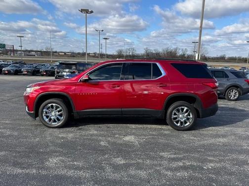 2020 Chevrolet Traverse LT Cloth