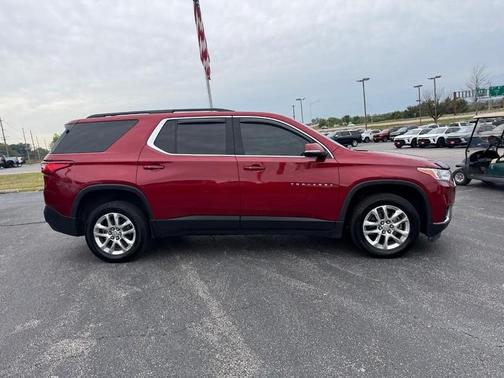 2020 Chevrolet Traverse LT Cloth