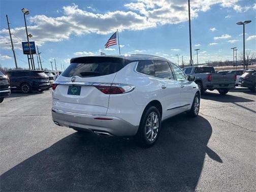 2023 Buick Enclave Essence