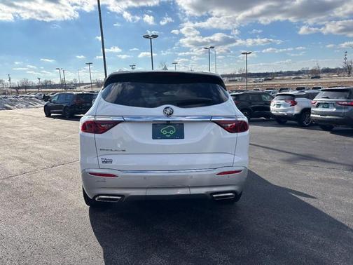 2023 Buick Enclave Essence