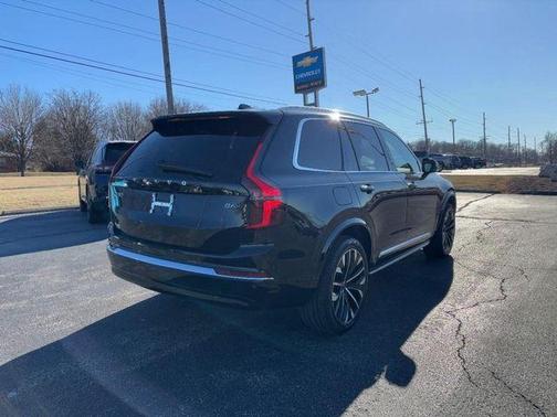 2025 Volvo XC90 B6 Plus 7-Seater