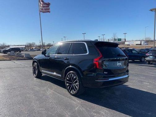 2025 Volvo XC90 B6 Plus 7-Seater