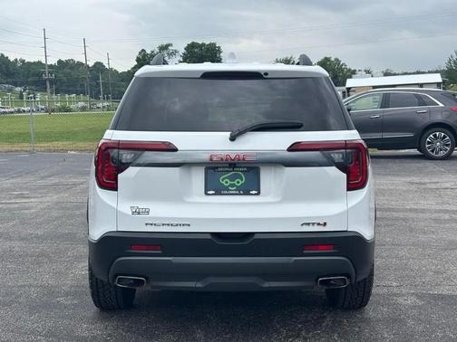 Summit White 2023 GMC Acadia AT4