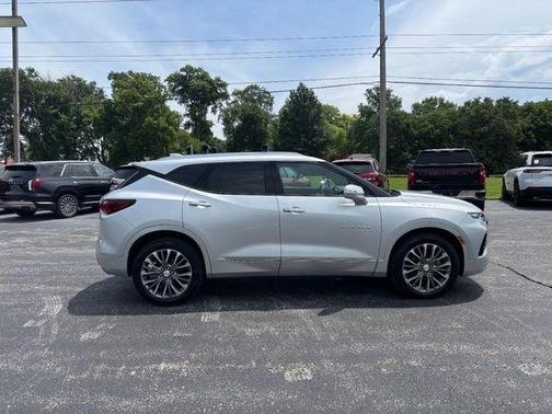Silver Ice Metallic 2020 Chevrolet Blazer Premier