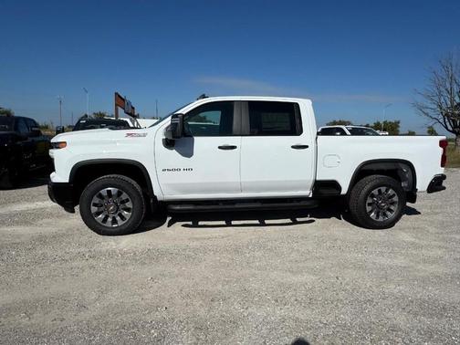 2026 Chevrolet Silverado 2500 Custom