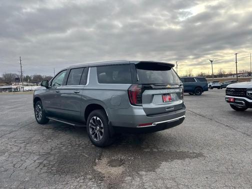 2026 Chevrolet Suburban LS