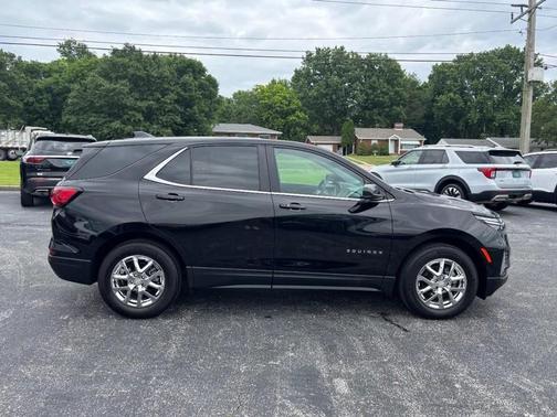 Mosaic Black Metallic 2024 Chevrolet Equinox LT